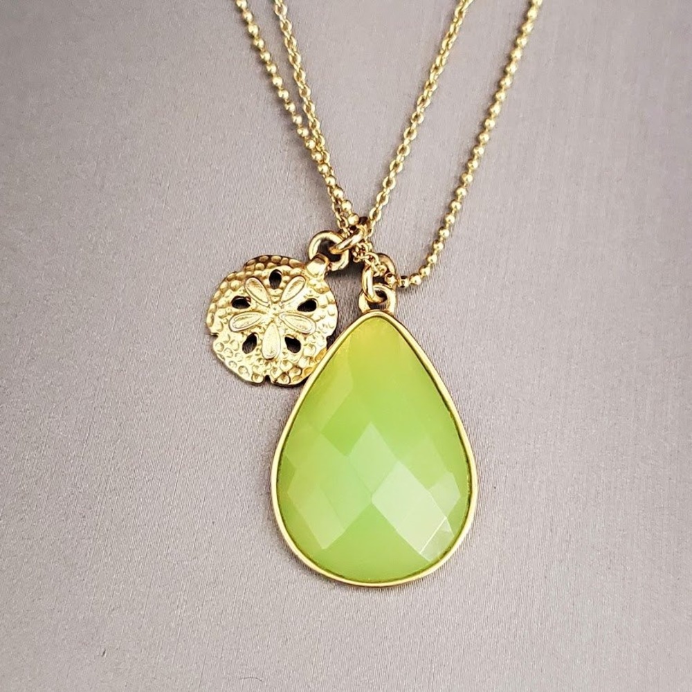 Spartina 449 Gold Tone Sand Dollar & Faceted Green Teardrop Pendant‎ Necklace